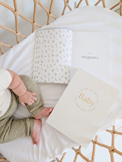 Baby Memory Book with Keepsake Box - Pregnancy to 5 Years - Classic White