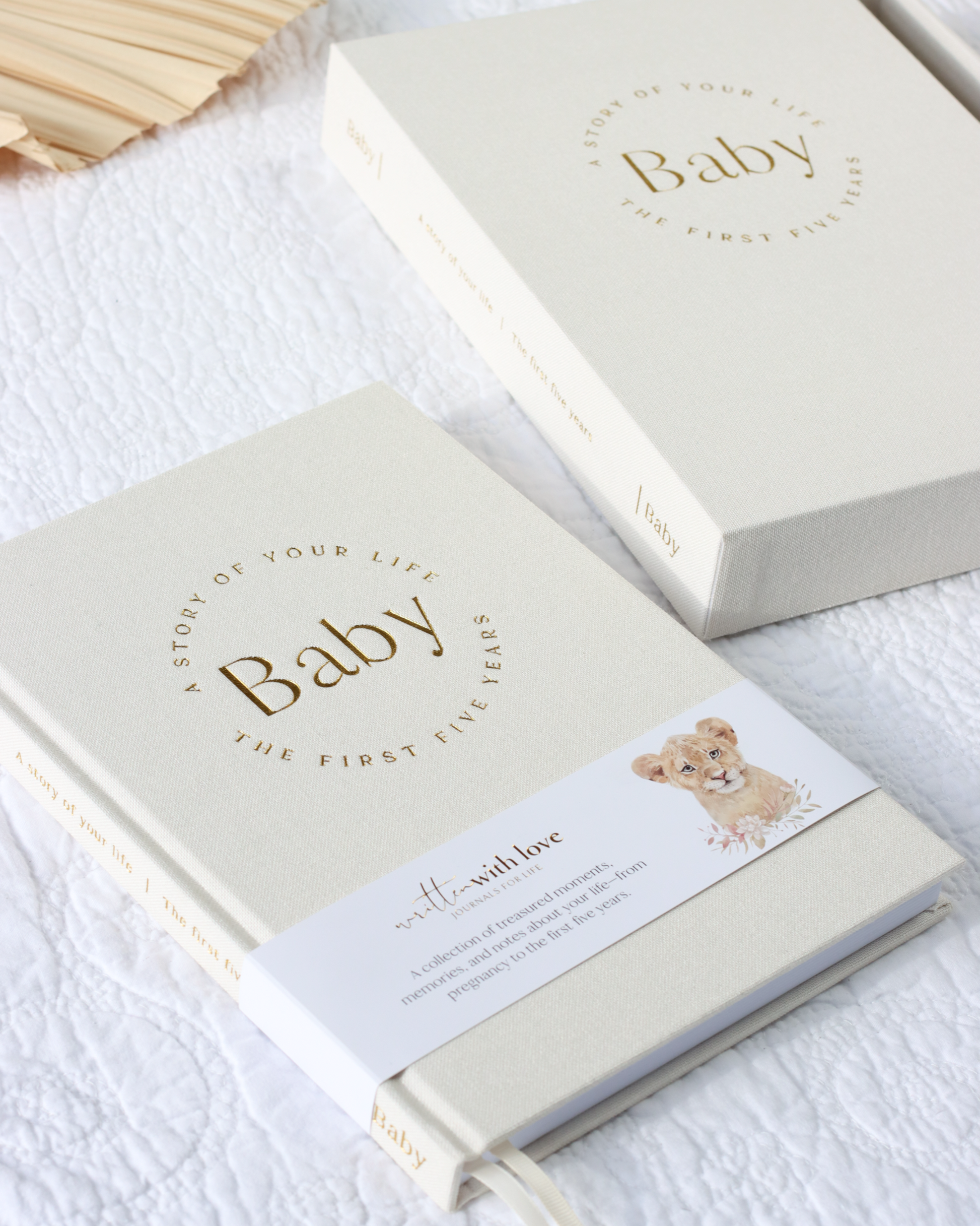 Baby Memory Book with Keepsake Box - Pregnancy to 5 Years - Classic White